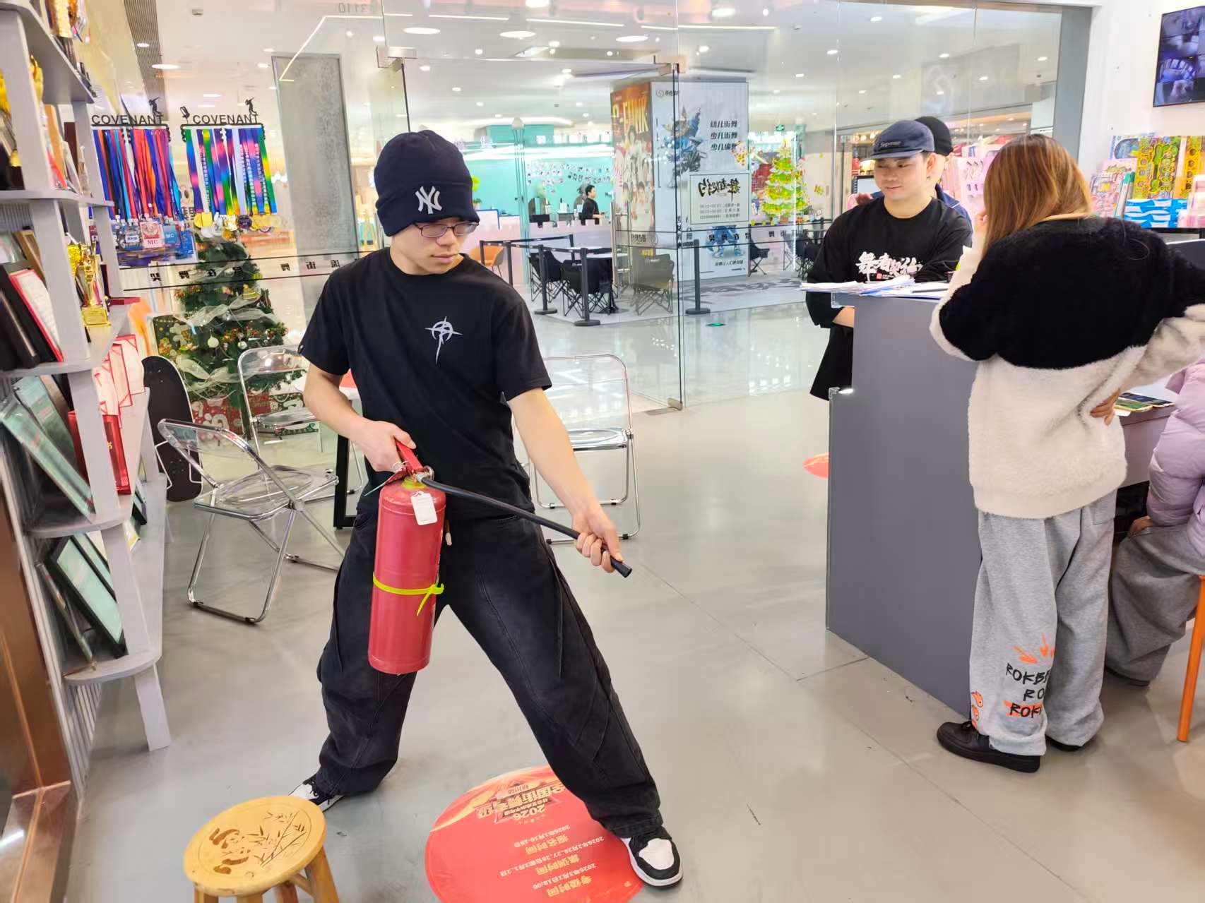 水晶城发展消防技术培训，筑牢安全防护网
