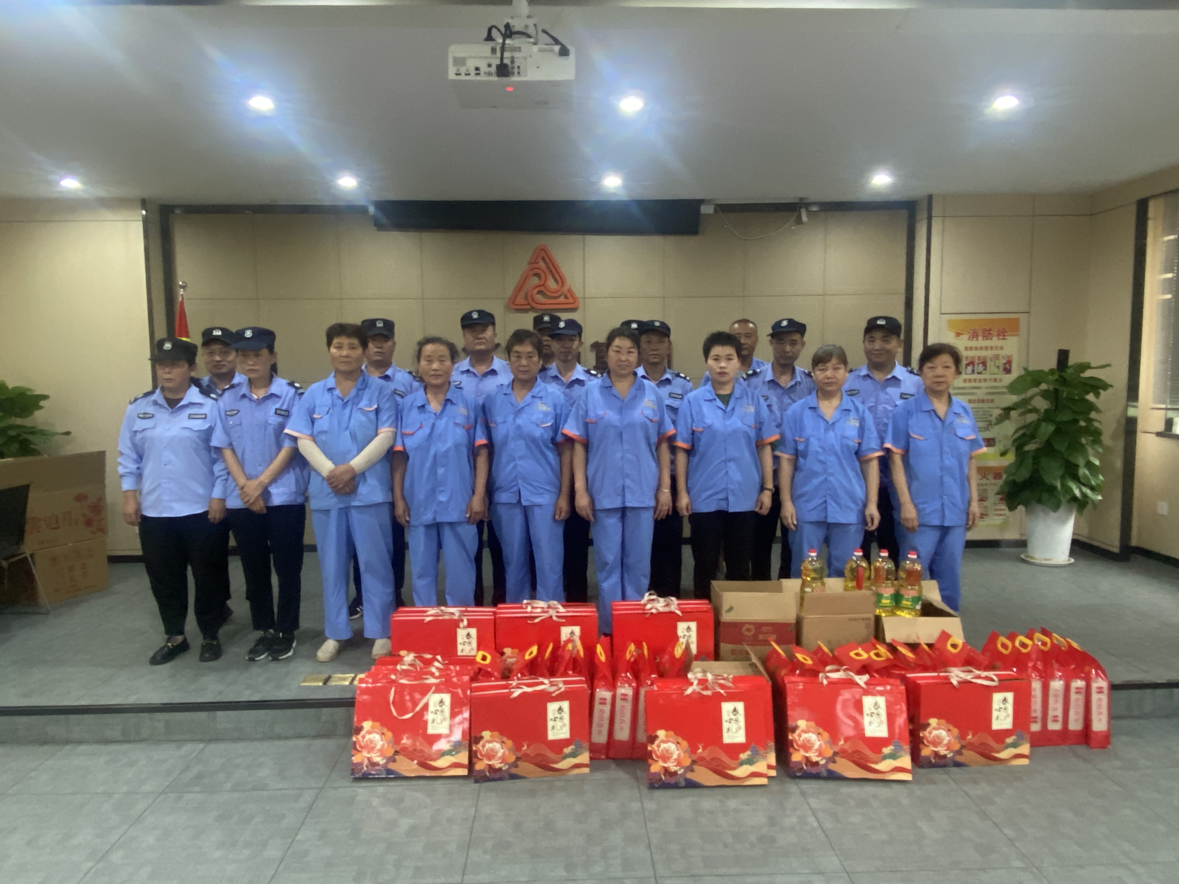 “浓情中秋节，慰问暖人心”——Ggpoker官网文创集团工会发展一线职工慰问活动